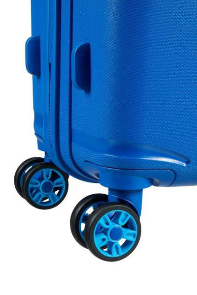 American Tourister Skytracer 68cm 4-Wheel Spinner Suitcase